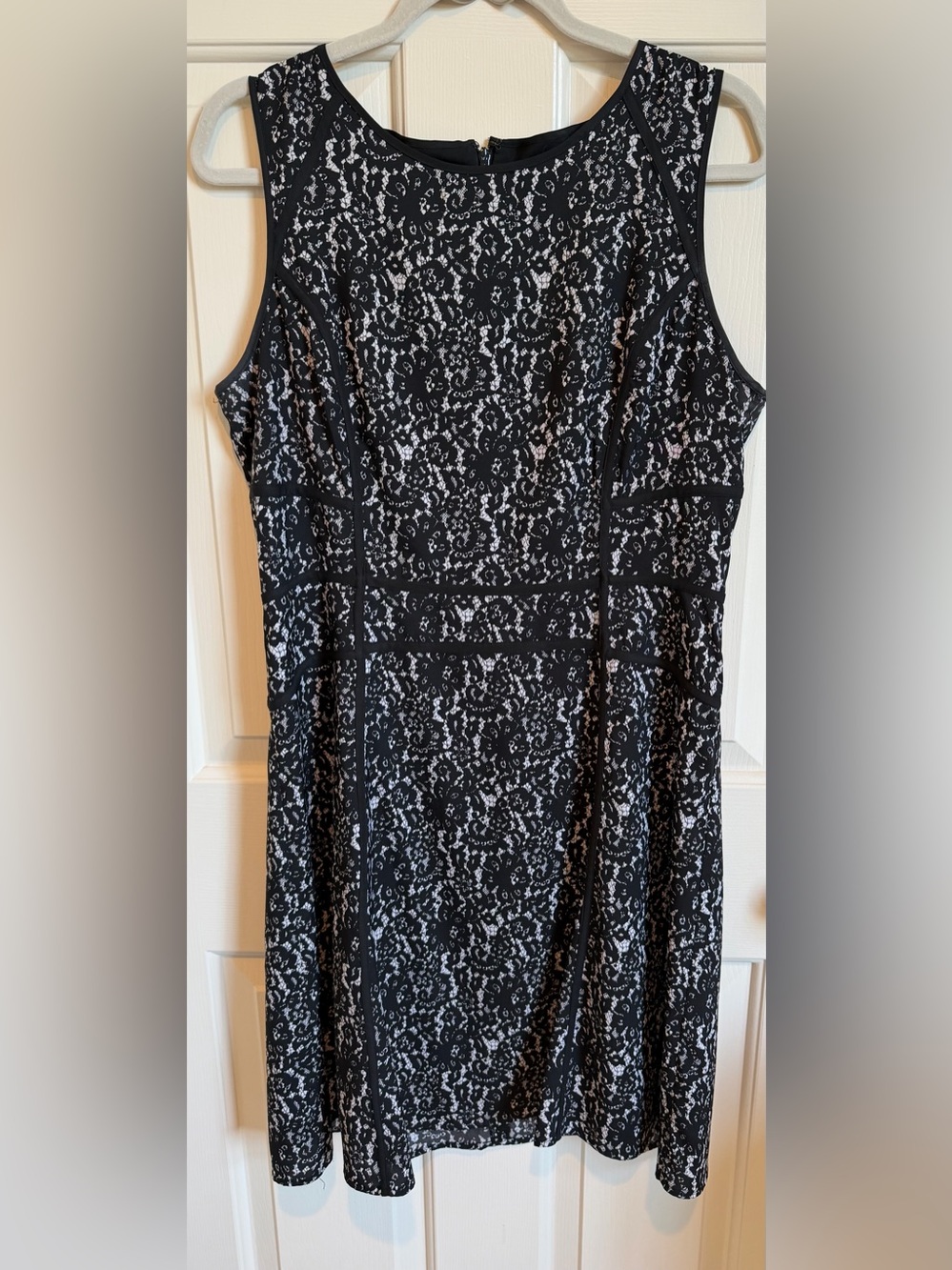 Vince Camuto Black Lace Print Sheath Dress Size M. Very GUC